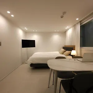 Apartment Ari House