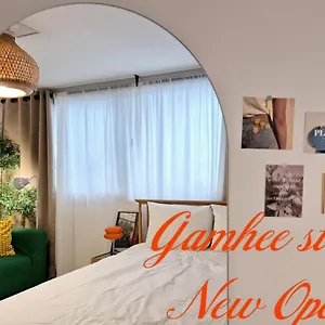 Gamhee Stay, 2 Minutes Walk From Sinjeong Station * Seoul