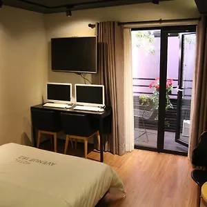 Hotel Avenue 162