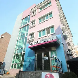 Zaza Backpackers 2*