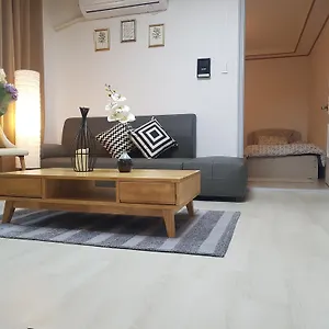 Apartment Eden House *