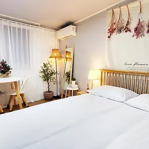 홍대 인근 이대역 # E202 *