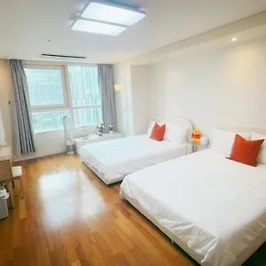 The Glory House Apartment *