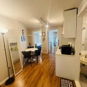 Ring House Apartment *