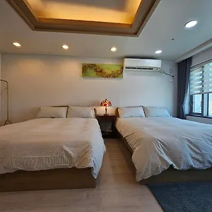 Apartment Cozy House Hongdae *