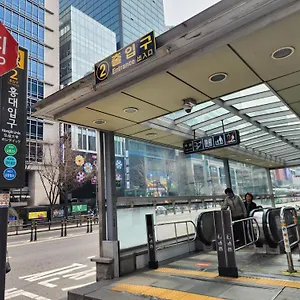 Apartment Yull Aparttel Seoul
