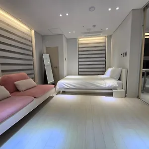 Apartment 2023 New Build, Super Neat Full Option *