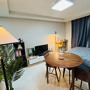 Cozy Sinnonhyeon Station Nonhyeon Station House Apartment Seoul