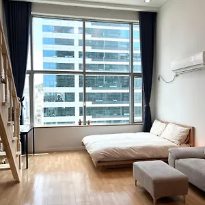 Hongdae Station Loft شقة *