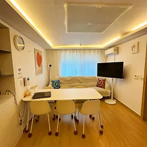 Villa Hongdae T House *