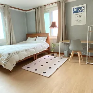 Yeonhee House 3room,3big Beds, Living Apartment Seoul