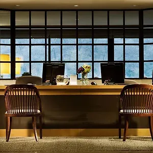 Sheraton Grande Walkerhill 5*