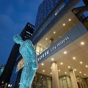 Lotte Myeongdong Hotel 4*