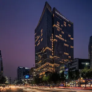 Four Seasons Отель