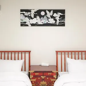 Yeobaek,2br,1ba - 2min To Hongdae, 5mins To Sangsu Station * Seoul
