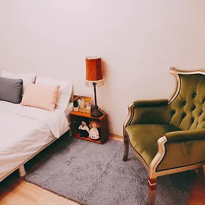 Apartment Qoom House