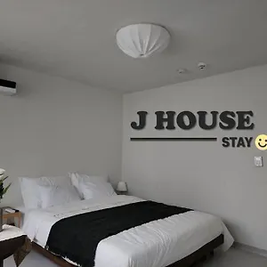 Jhouse 2room 2bed Konkuk Univ Station In 3min Apartment