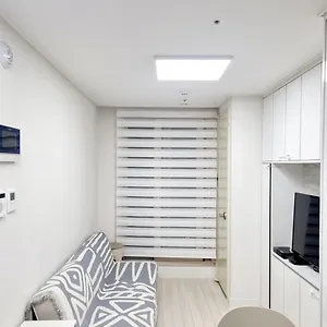Apartment The Hideout - One Bedroom In Seoul- 2min From Subway *