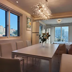 Gyedong Byeolchae, Bukchon Hanok Village & Namsan Tower View Warm Morning Sunshine Tranquil Rest Apartment Seoul