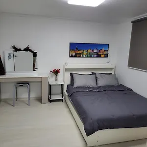 Newly Renovated Center Of #10 *