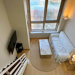 Apartment Comfortable Duplex House With View #seokchonlakeview #lotteworld Seoul