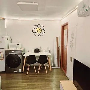 2-room Accommodation, 3 Minutes From Hoegi Station And Kyung Hee Seoul