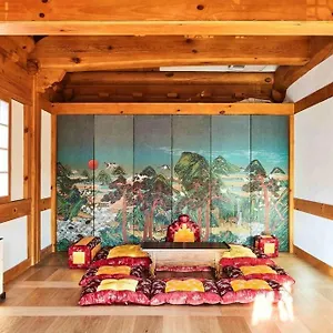 Inhyudang Hanok Guest house
