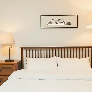 Apartment Sinsa Station Seoul