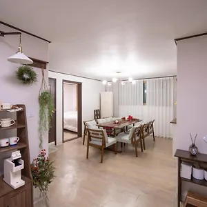Apartment Take A Rest