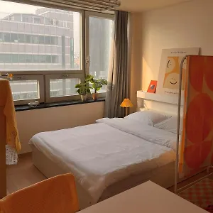 Apartment 1 # Namyeong Station 2 Minutes # Sookmyung Women's Station 4 Minutes # Parking Available # Orange House Seoul
