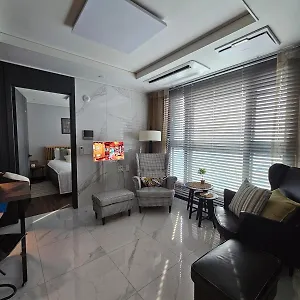 Apartment The Of
