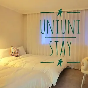 Uniuni Apartment