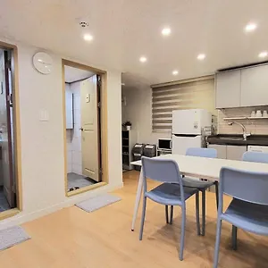 Apartment Mod & Mood
