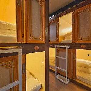 82 Capsule Capsule hotel *
