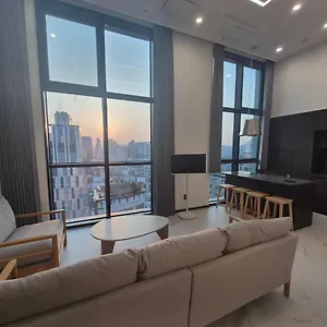 Apartment House With The View New Building, In The Heart Of Seoul, Dongdaemun History & Culture Park Station