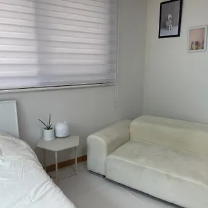 Apartmán Quiet And Spacious 1-bedroom In Gangnam