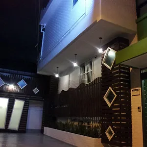 Hotel Family & Friends House
