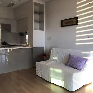 Apartment Yongsan-gu, Hangangro 2ga 422 Raemian Yongsan Central *