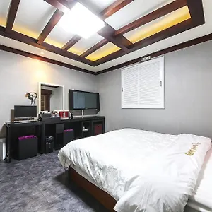 Bally Hotel