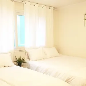 Hong Dae Young S Family House * Seoul