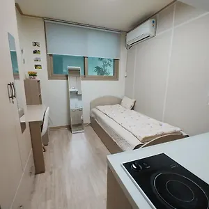 Hongdae Sinchon Yeonhui House B Floor Apartment Seoul