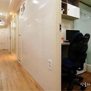 Capsule hotel Single House 2*