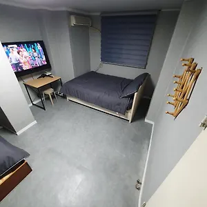 Seven Guest house *