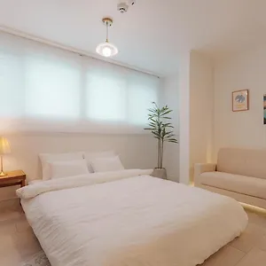 New109house #5min To Kondae Entrance Station #8people4qbed #seongsu #seoul Forest #lotte World #coex #netflix #free Parking Seoul