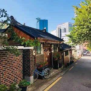 Icos ゲストハウス1 女性専用 ゲストハウス 2*