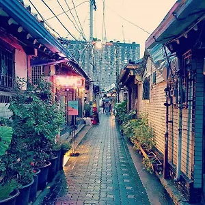 Studio In Central Apartment *